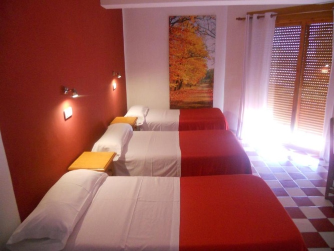 Standard Triple room with sea view