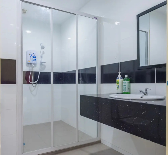 Mansion One Service Suite