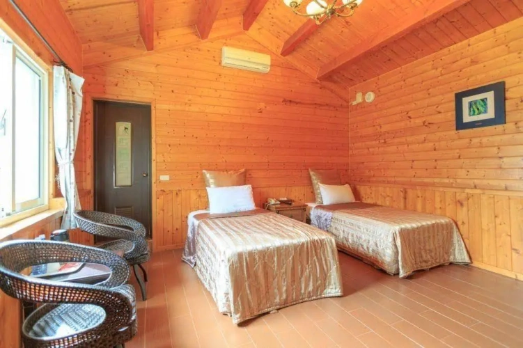 Twin Chalet