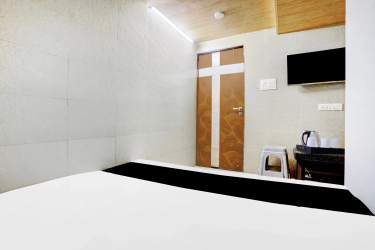 Hotel O Ambedkar Chowk Ulhasnagar