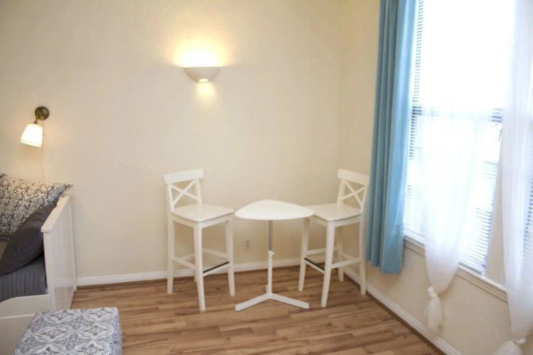 Franklin Ave Apartments