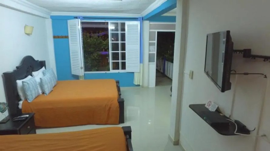 Casa Royal Palm Inn