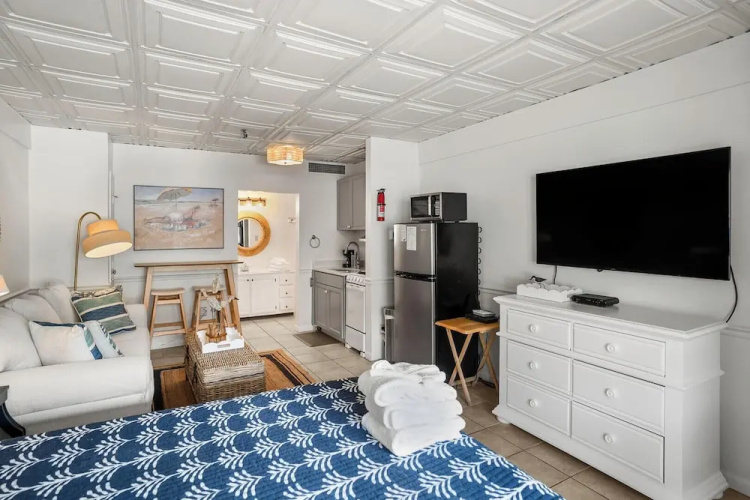 512 Sunsuite