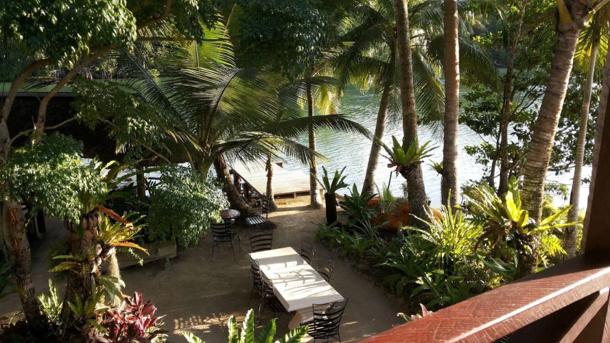 Lagoon Gardens