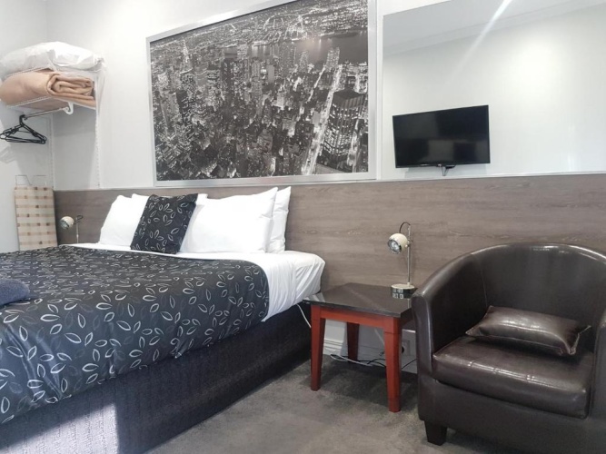 Standard Twin room with view