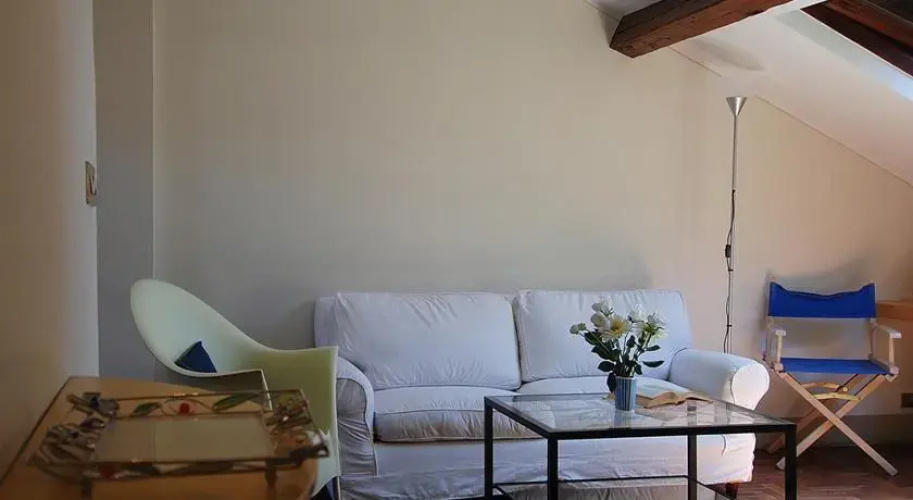 Anfossi Halldis Apartment