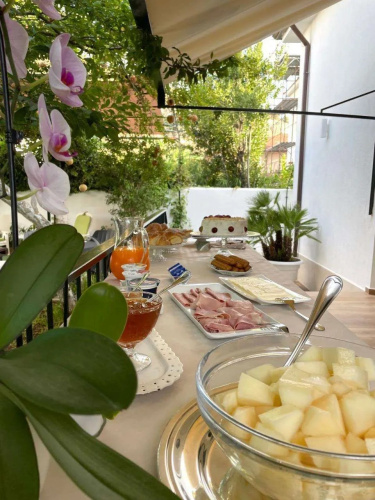 Alemar Bed  Breakfast