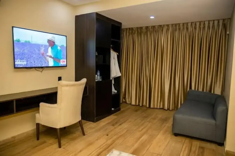 Bon Hotel Nest