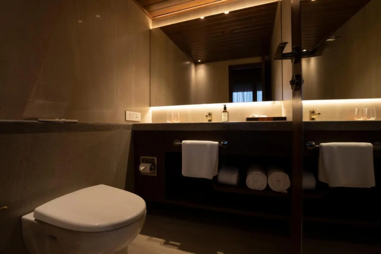 YU Hotel
