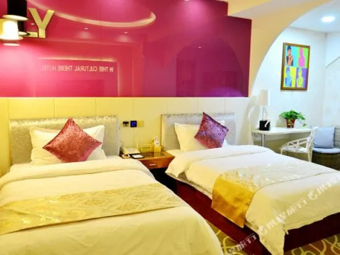 Lingyi Hotel
