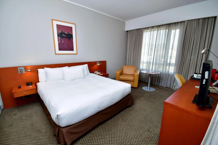 Radisson Ciudad Empresarial