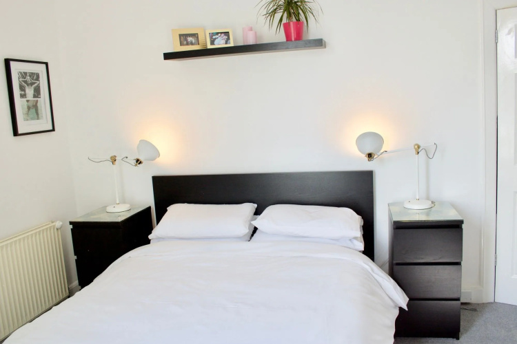 2 Bedroom Apartment Near Murrayfield