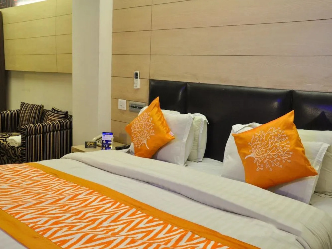 OYO 1382 Mohan Hotel