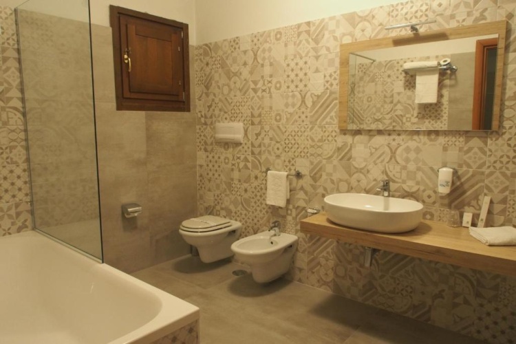 Junior Suite with balcony and with view