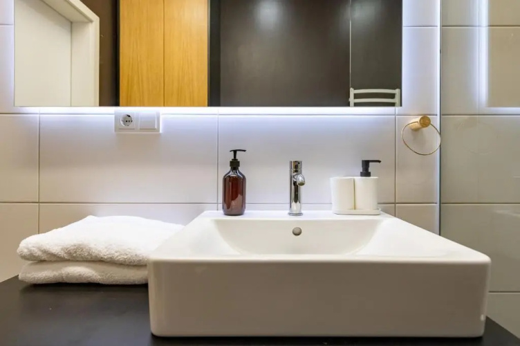 Bibliotheque 1BD Apartment by Hostlovers
