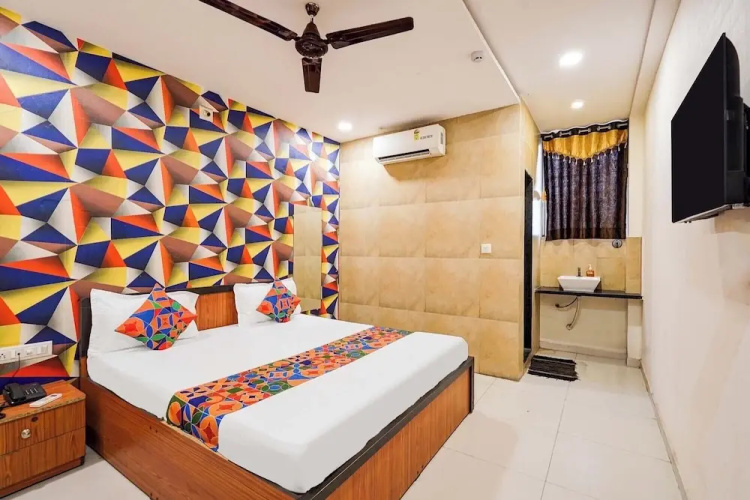 Fabhotel Krishna Inn