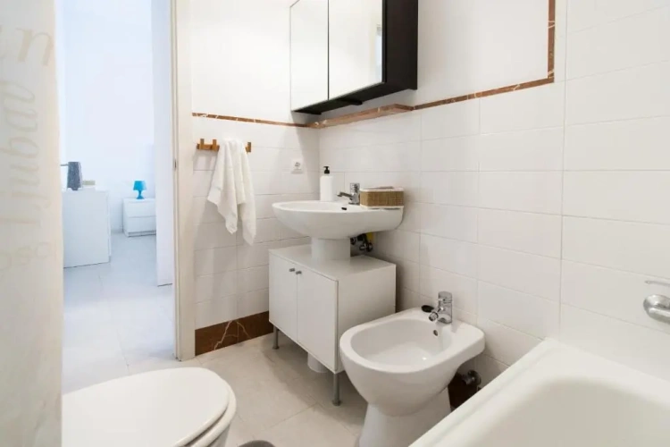 2 Bedrooms Apartment