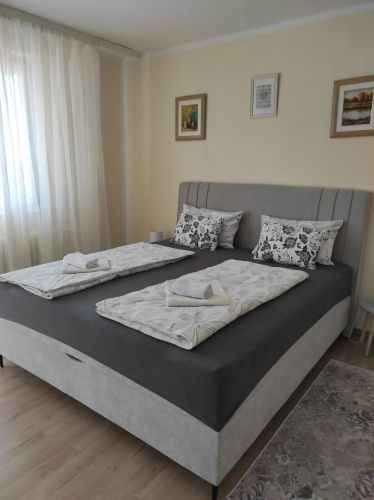 Ema Apartmani