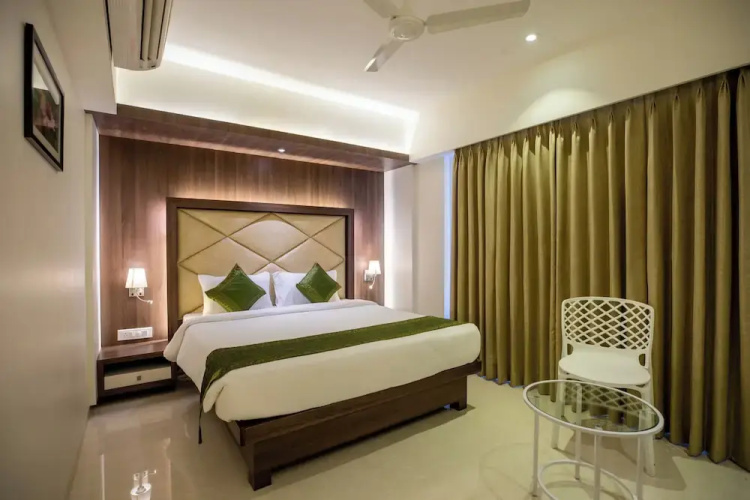 Hotel Laxvas- The Business Hotel