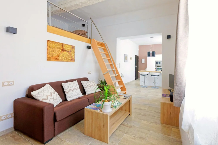 Beautifully Refurnished with AC