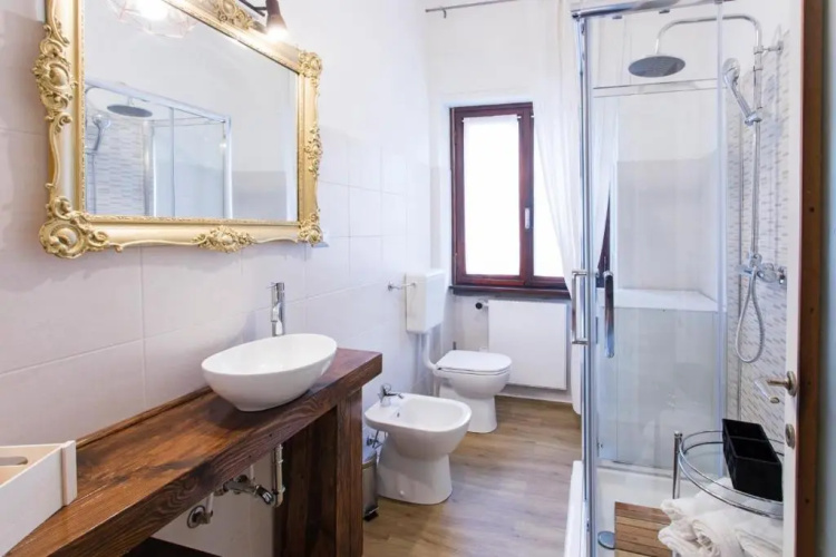 Villa Thea Sleeps 8 guests in Ossuccio