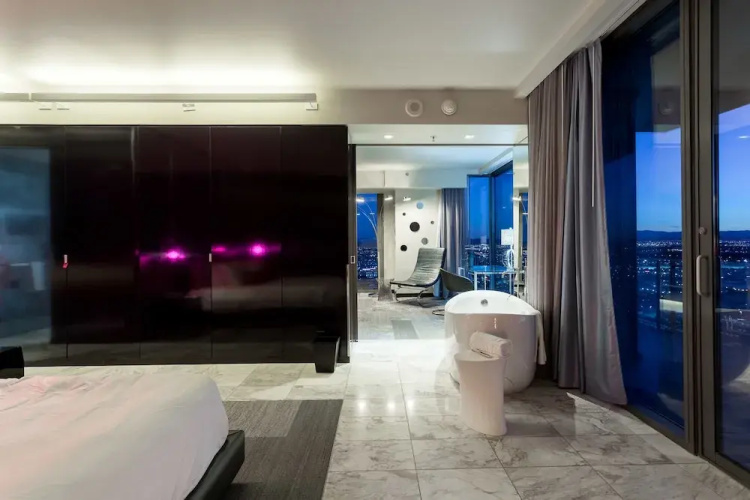 Palms Place Unit 35321