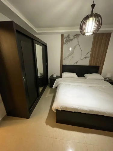 Apartment With Modern Amenities