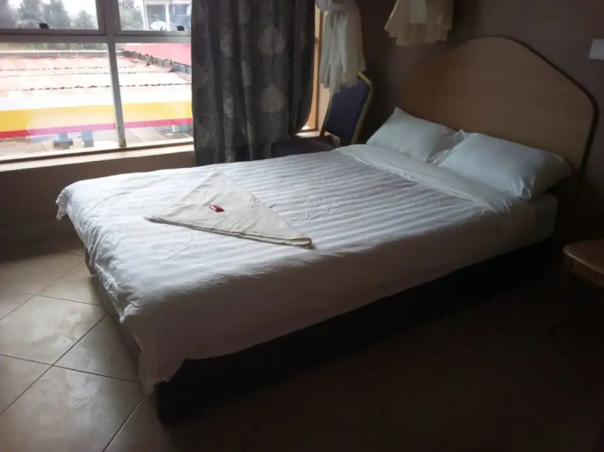 Summit Guest House & Grill