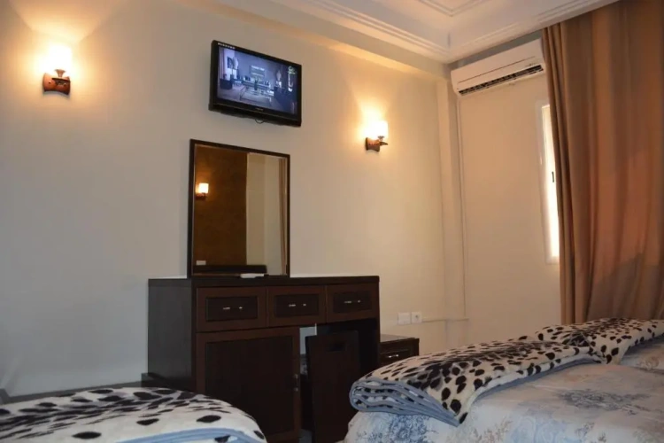 Standard Triple room