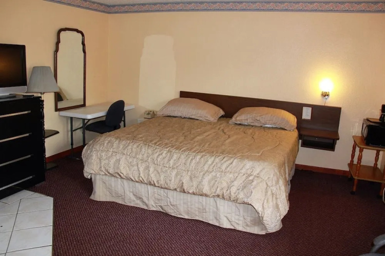 Wildflower Inn & RV Park