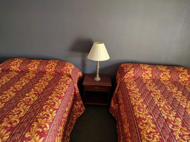 Budget Inn & Suites