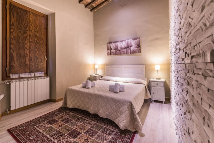 A Few Steps to The Duomo Enchanting 2BD Apt