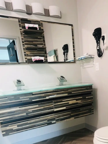 1 Bedroom Luxury Suite