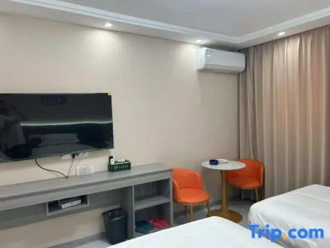 Premier room