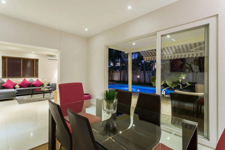 Luxury Pool Villa SRV