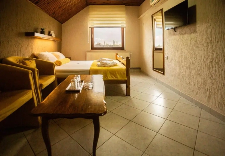 Standard Double room with lake view