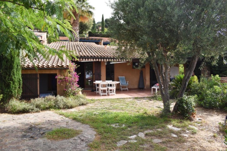 3 Bedrooms Cottage