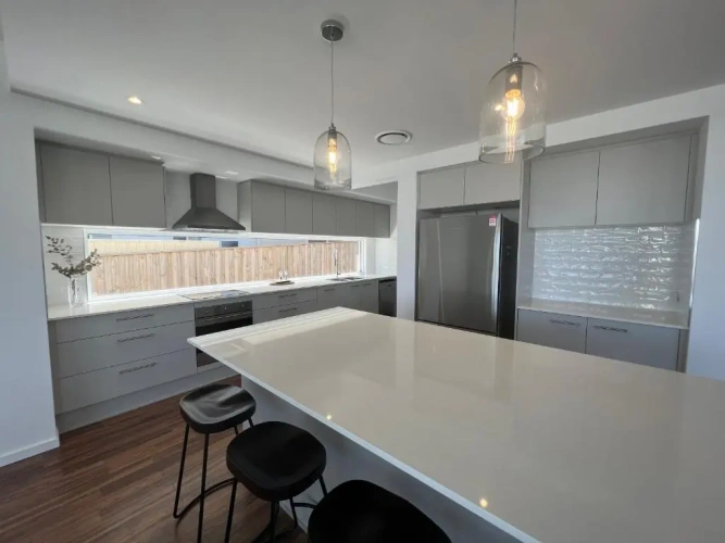 4 Bedrooms Cottage