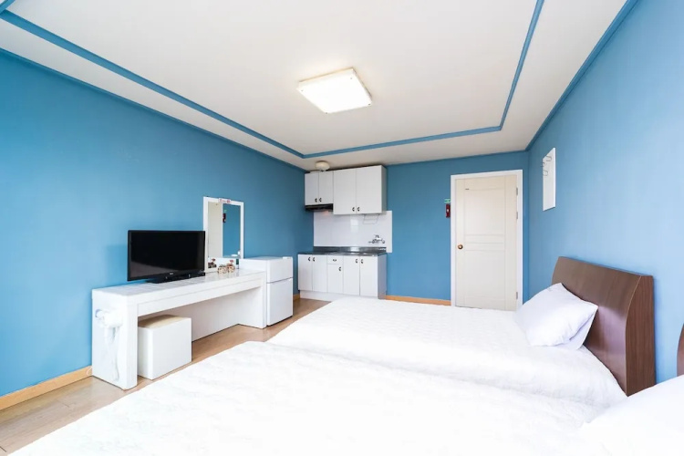 Elmar Condotel