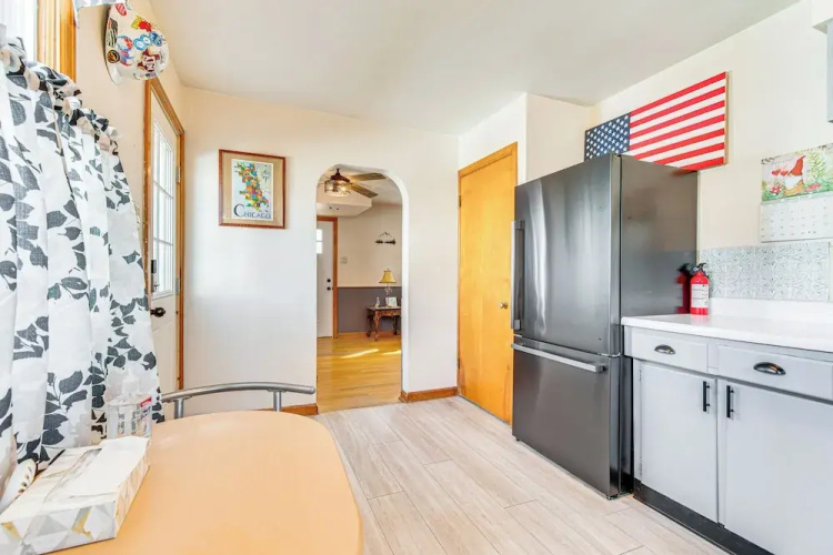 < 1 Mi to Route 66: Home w/ Large Yard!