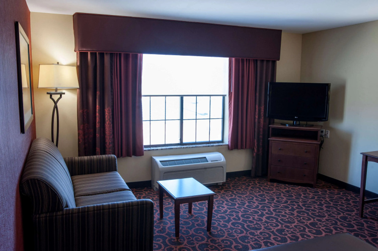 Hampton Inn & Suites Watertown