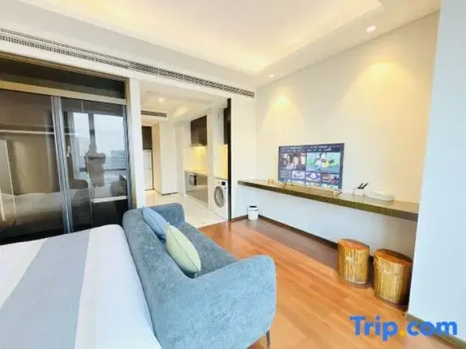 Standard Double room with city view