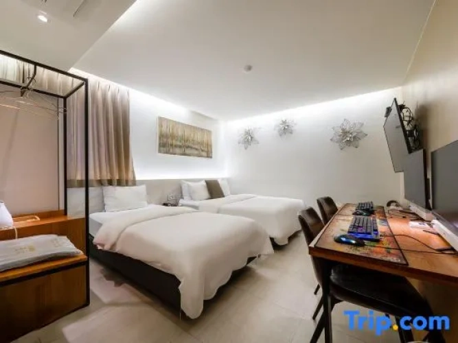 Premium Twin room