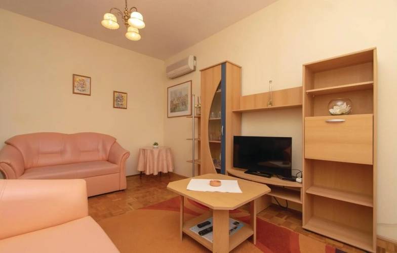 Stunning Home in Orebic With Wifi and 2 Bedrooms