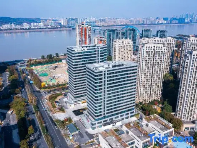Hangzhou Langju Hotel