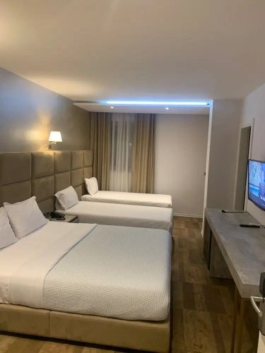 Classic Quadruple room with mountain view