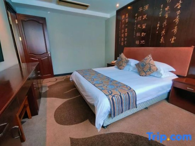 Deluxe Double Suite