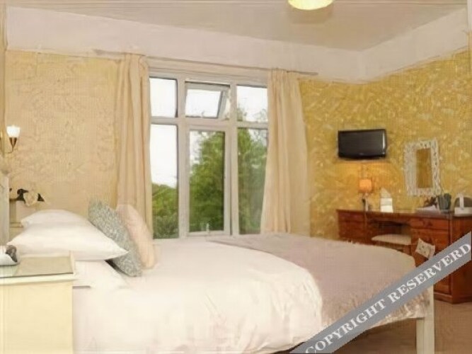 Chetcombe HouseOver view