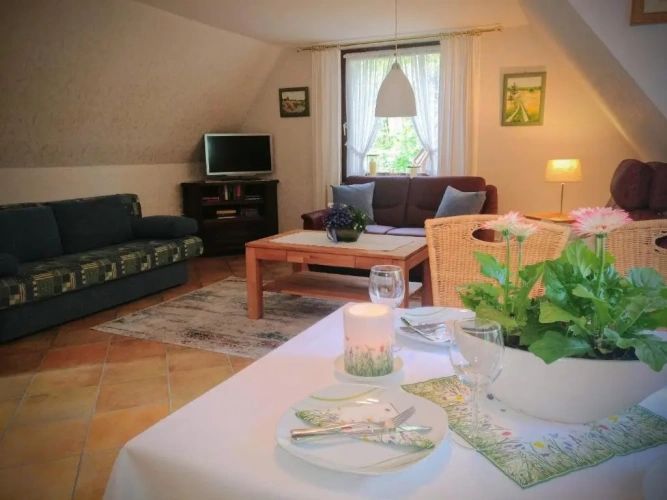 2 Bedrooms Apartment