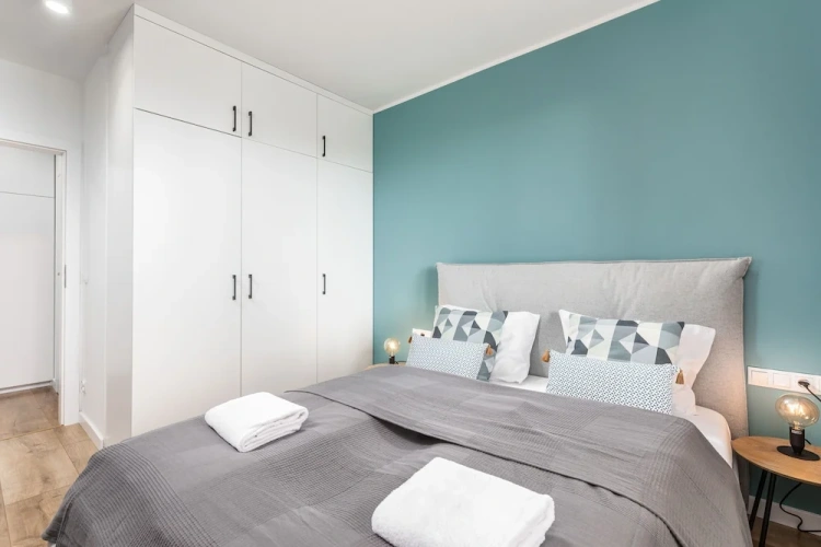 1 Bedroom Apartment with balcony and with garden view